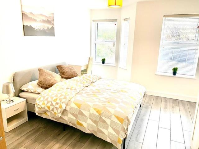 Lovely New 2 Bedroom Condo With Stunning Seaviews Penmaen-mawr Exterior foto