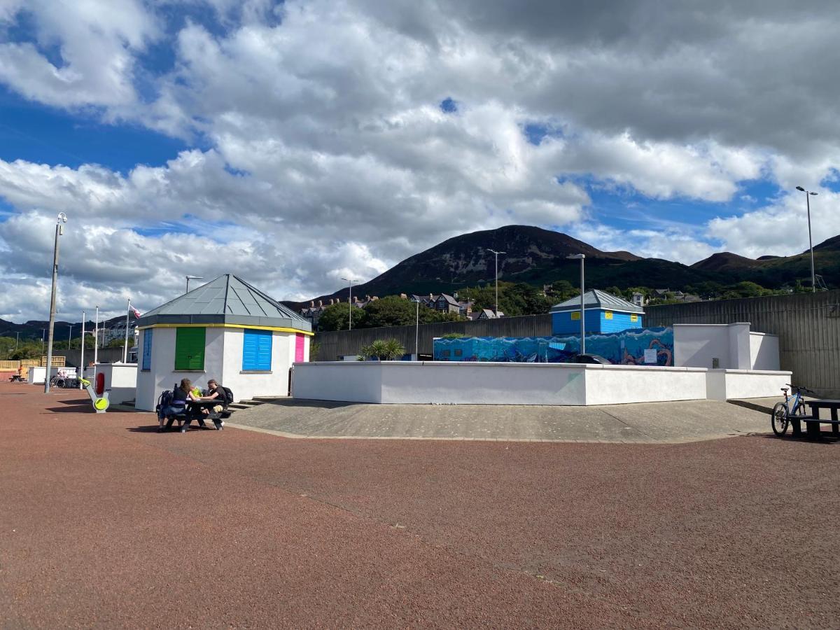Lovely New 2 Bedroom Condo With Stunning Seaviews Penmaen-mawr Exterior foto