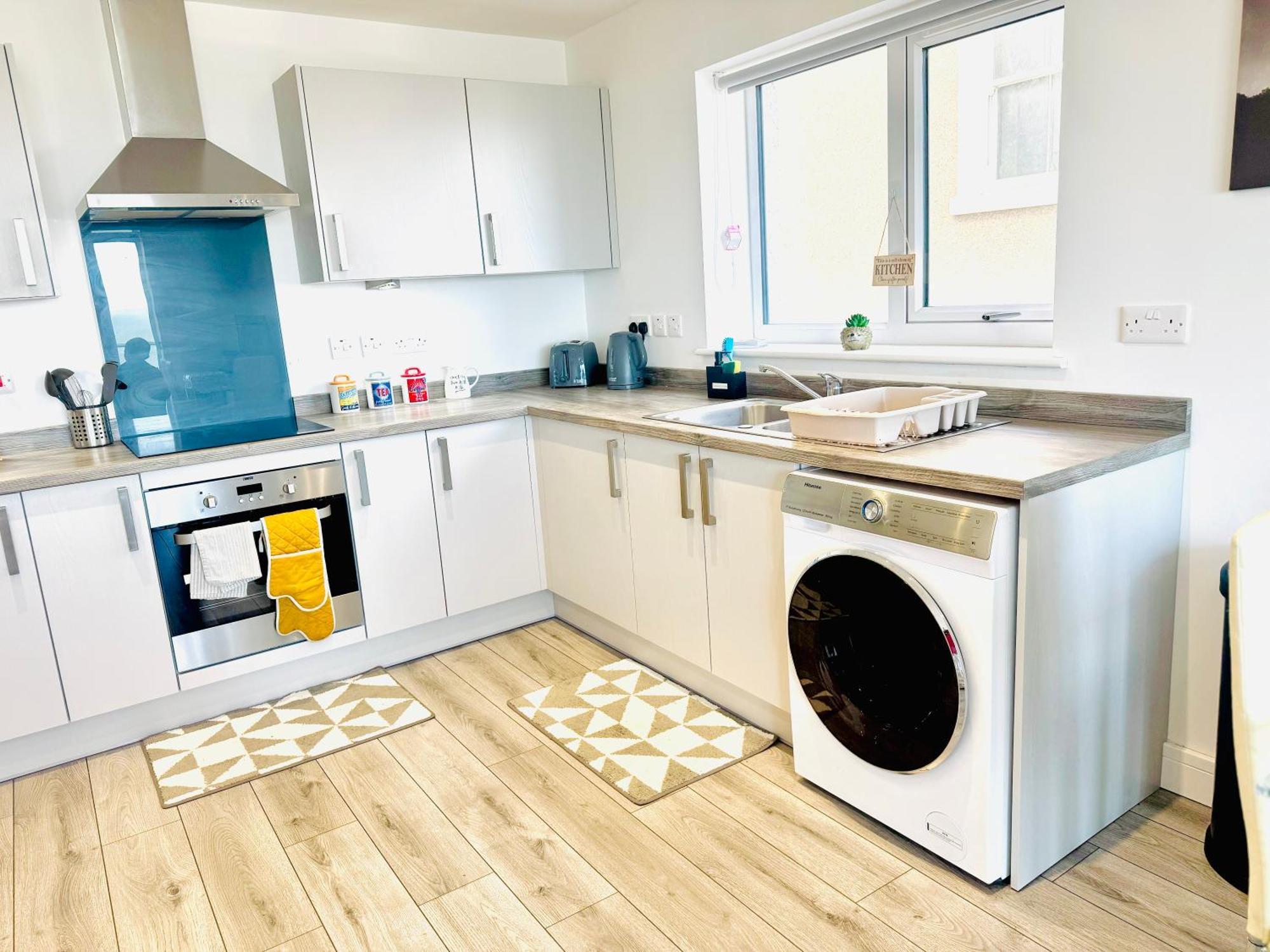 Lovely New 2 Bedroom Condo With Stunning Seaviews Penmaen-mawr Exterior foto